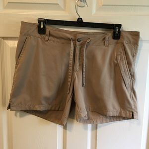 Magellan shorts Size XL